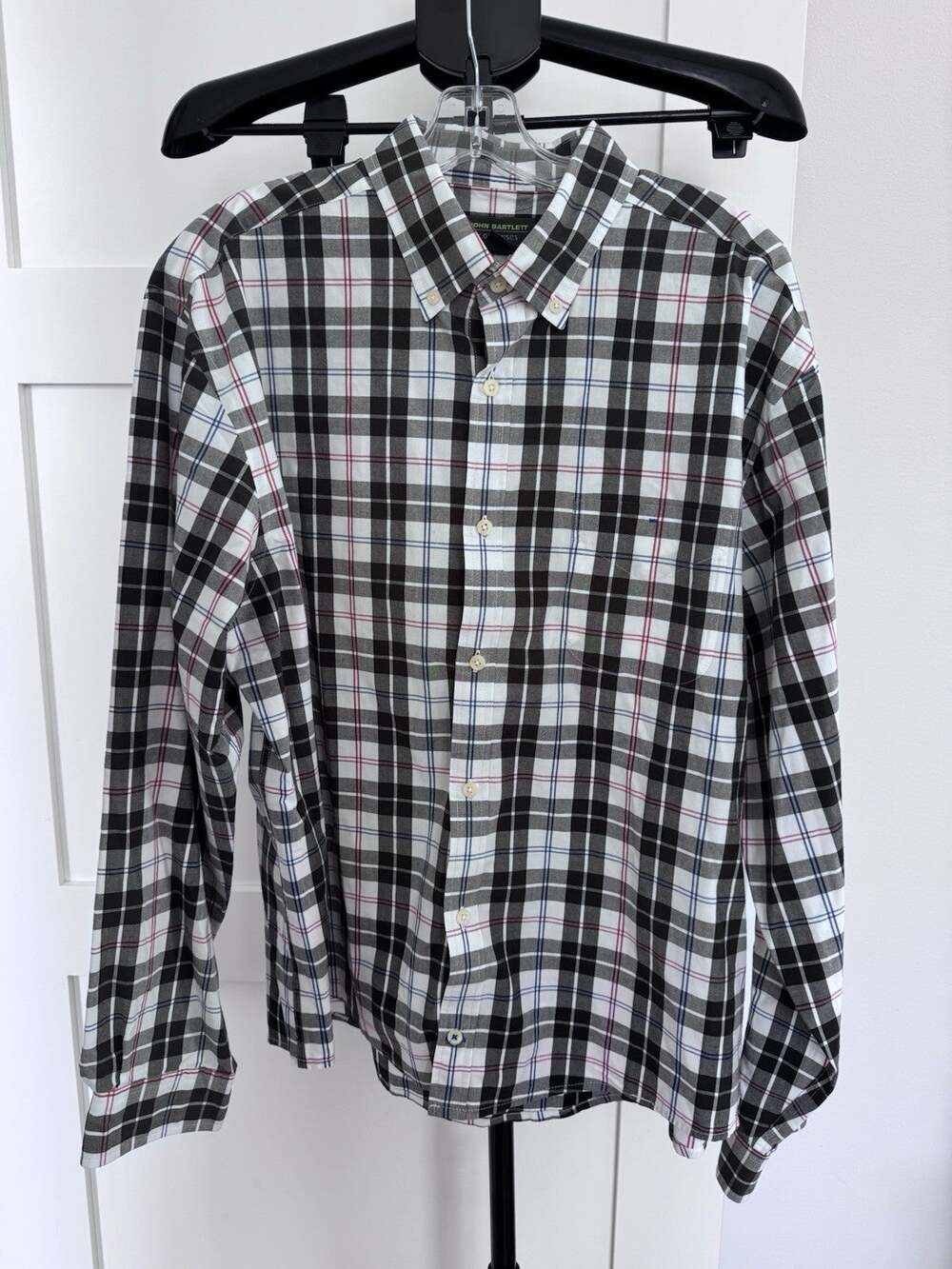 john bartlett consensus Long Sleeve Button Down Size Large Plaid Black Blue Red